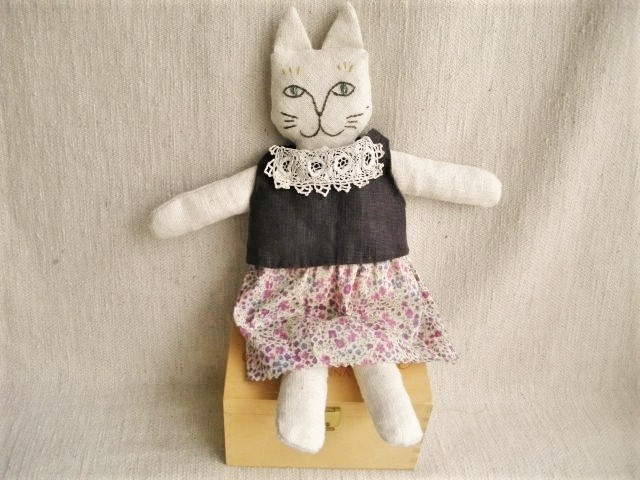 着せ替えねこ人形白できましたー アンティークレース ハンドメイド Linge Craft Amyu