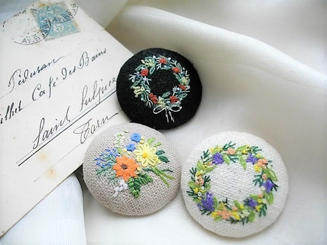 刺繍ブローチ: アンティークレース＆ハンドメイド linge＊craft-amyu